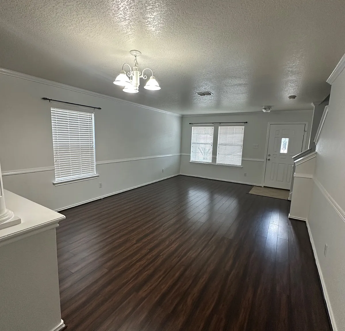 3 bed, 2.5 bath, 2080 sqft, $1,950 — Photo 3
