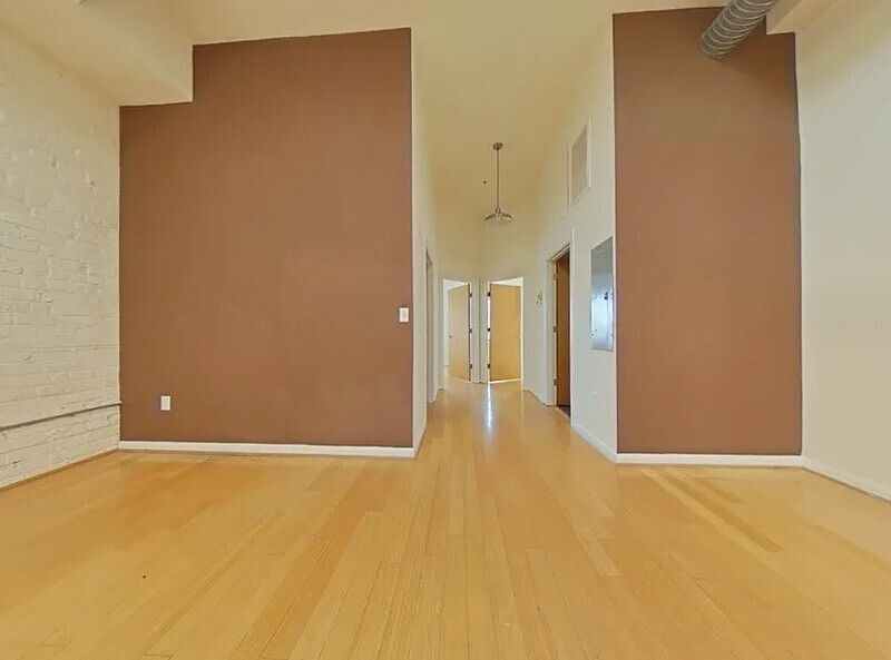 1st image of 1011 W Marshall St #207