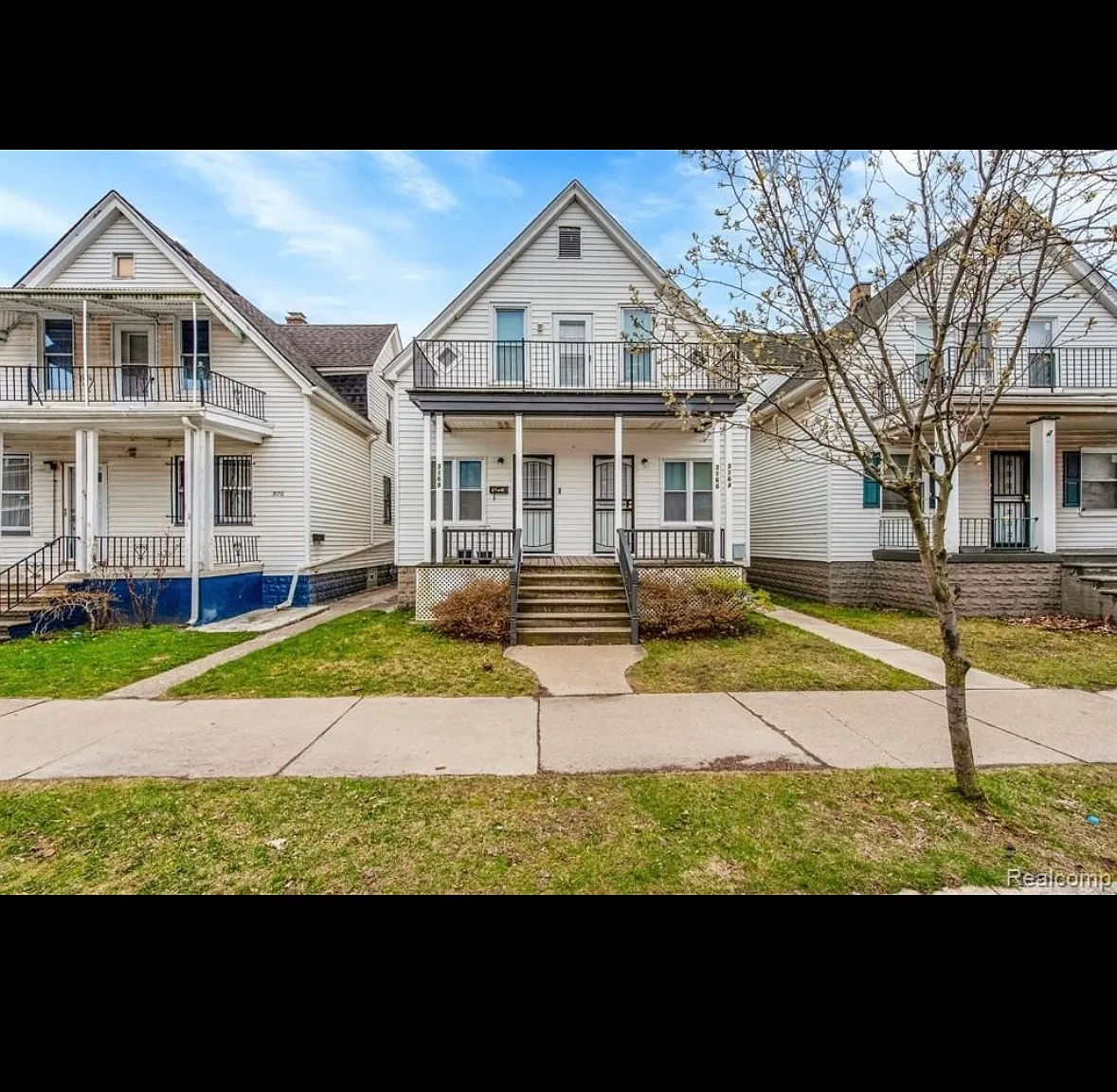 2 bed, 1.5 bath, 1200 sqft, $1,150 — Photo 1