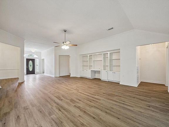 3rd image of 3827 E Peach Hollow Cir
