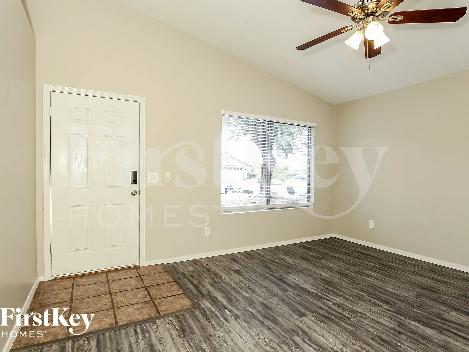 3 bed, 2.0 bath, 1302 sqft, $1,865 — Photo 4