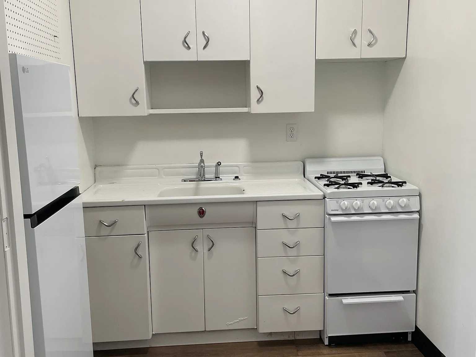 1 bed, 600 sqft, $870 — Photo 3