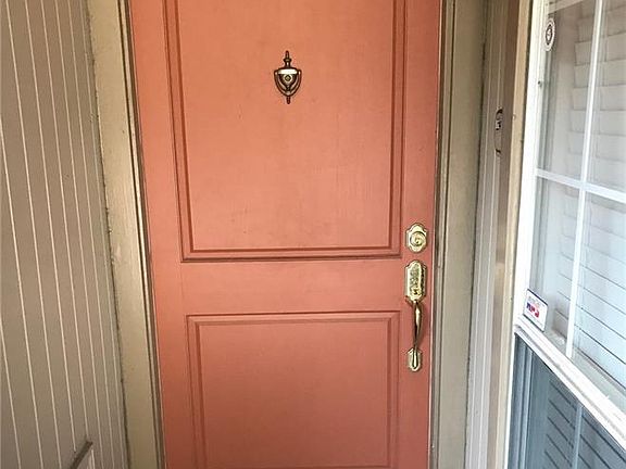 2nd image of 2601 Metairie Lawn Dr #217