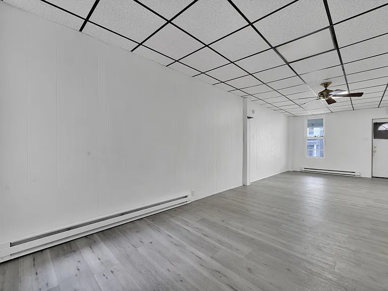 1323 W Norwegian St — Photo 8