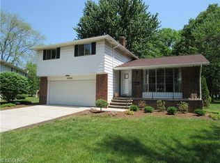 29320 Stewart Dr, North Olmsted, OH 44070