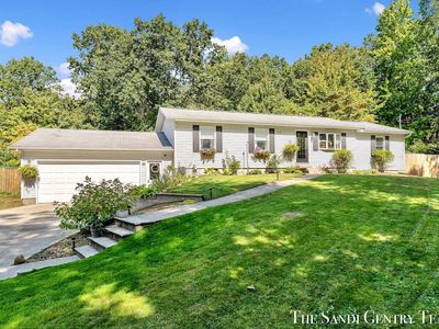 14119 Apple Dr, Fruitport, MI, 49415