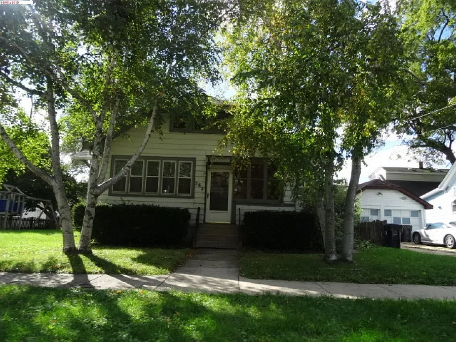 262 Orchard St photo 1