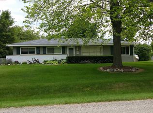 3364 Lotus Dr, Waterford, MI 48329