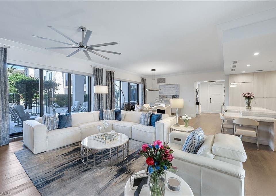 1st image of 1030 3rd AVE S #220