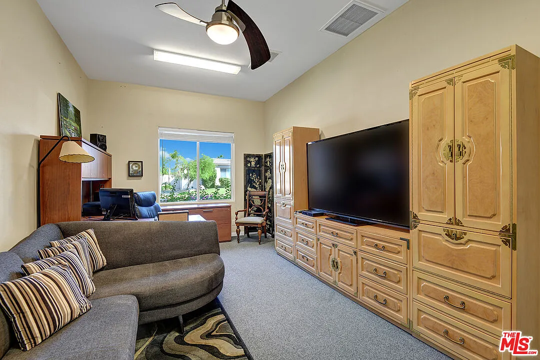 4 bed, 3.0 bath, 2672 sqft, $4,350 — Photo 4
