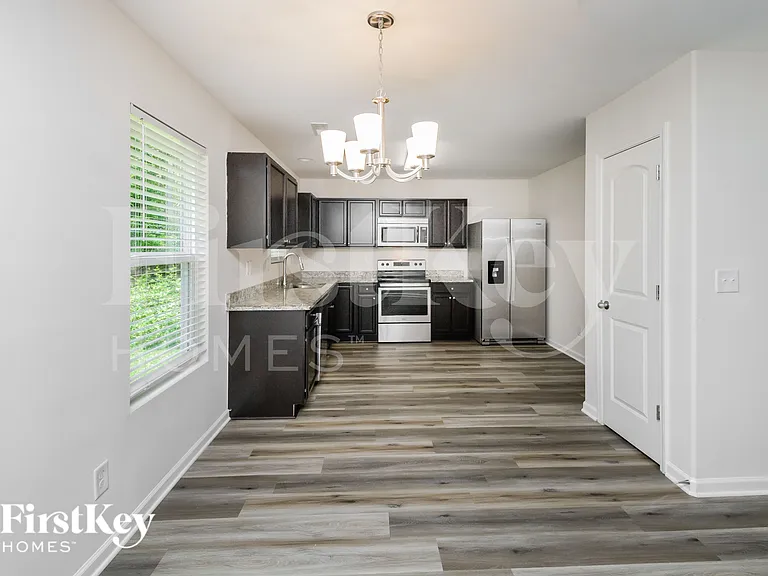 4019 Maderia Dr NW — Photo 3