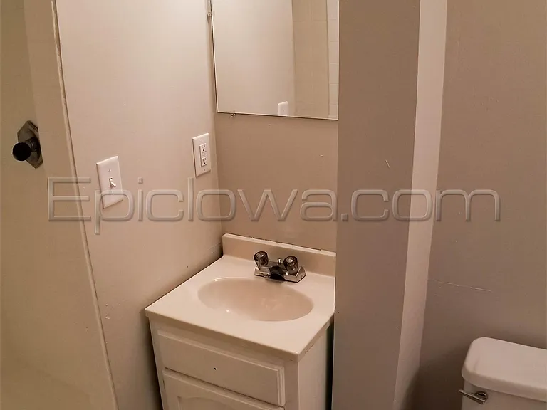 2923 Russell Dr NE — Photo 21