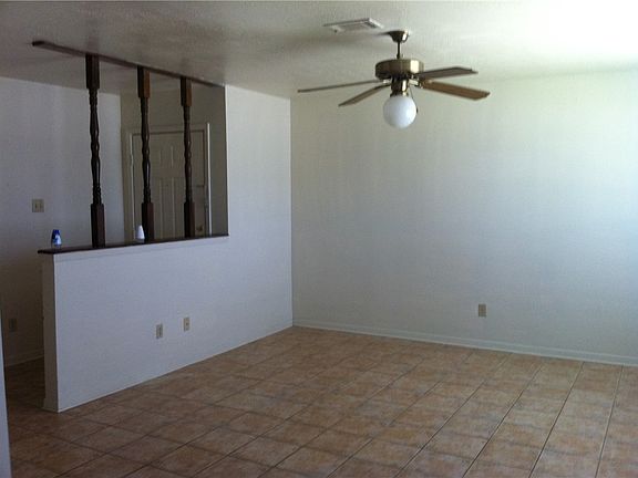 5th image of 701 Wellesley Ct #A