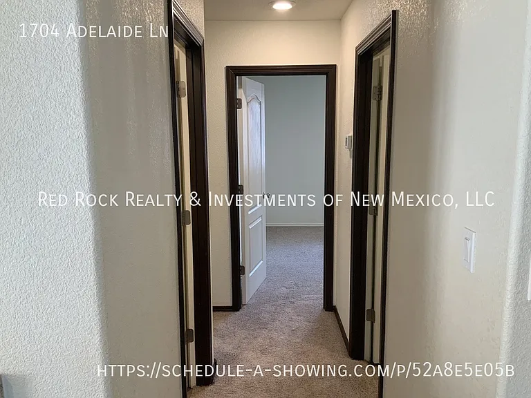 1704 Adelaide Ln — Photo 10