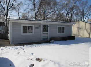 2321 Indiana St, Walled Lake, MI 48390