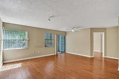 2871 N Oakland Forest Dr #210 — Photo 22