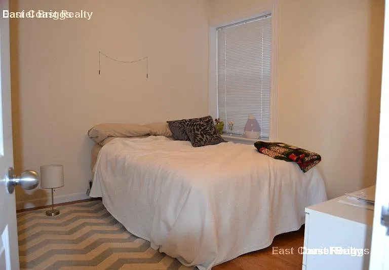 1942 Beacon St #3 — Photo 14