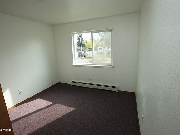 5th image of 728 N Bragaw St