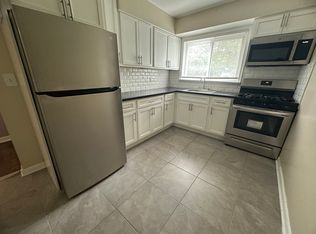 210 Broad Ave #A3, Leonia, NJ 07605