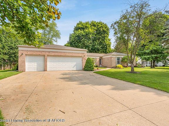 5th image of 1426 Birchwood Dr