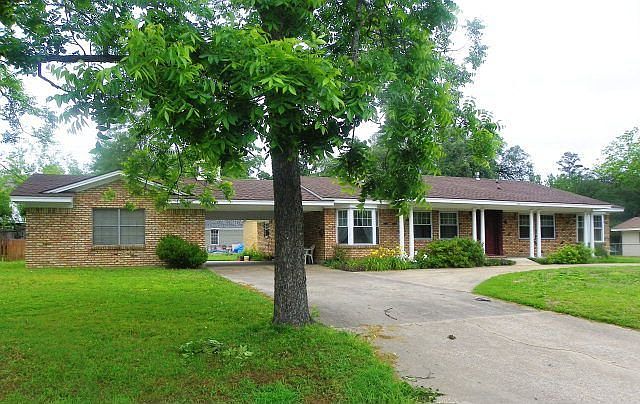 1st image of 604 Markus Ave