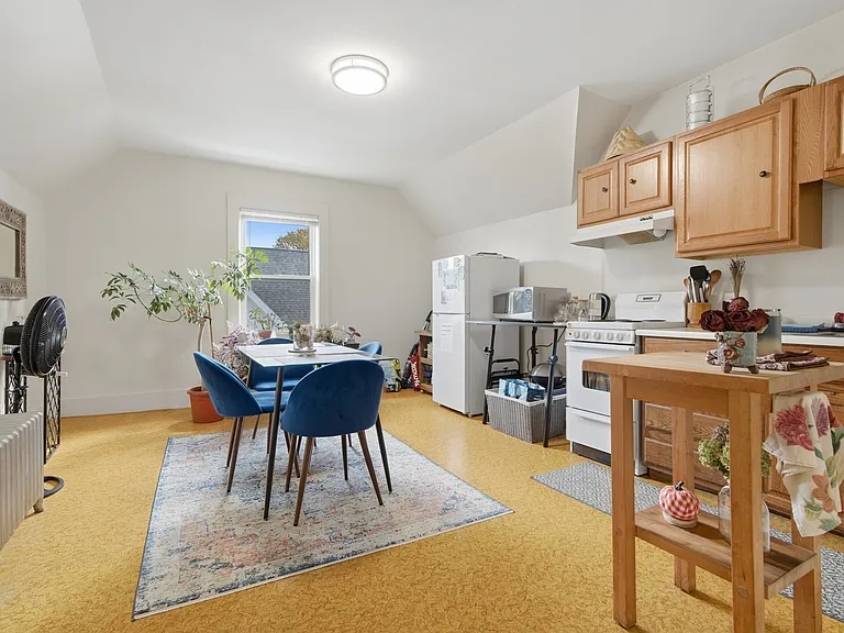 35 Washington Ave #3 — Photo 4