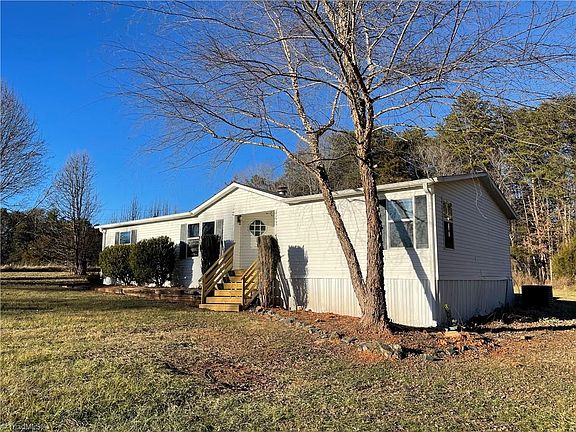 3rd image of 443 E Main St E