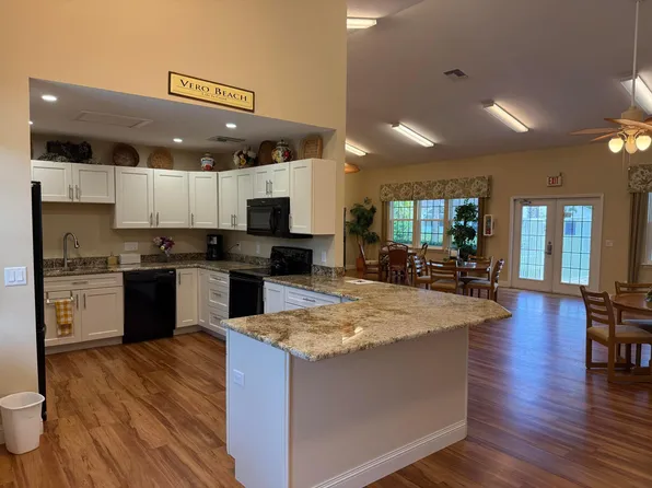 1910 Westminster Circle #14-1, Vero Beach, FL 32966