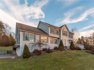 624 Watertown Rd, Middlebury, CT 06762