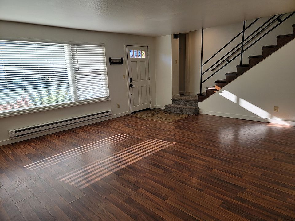 1st image of 14018 Greenwood Ave N #14020