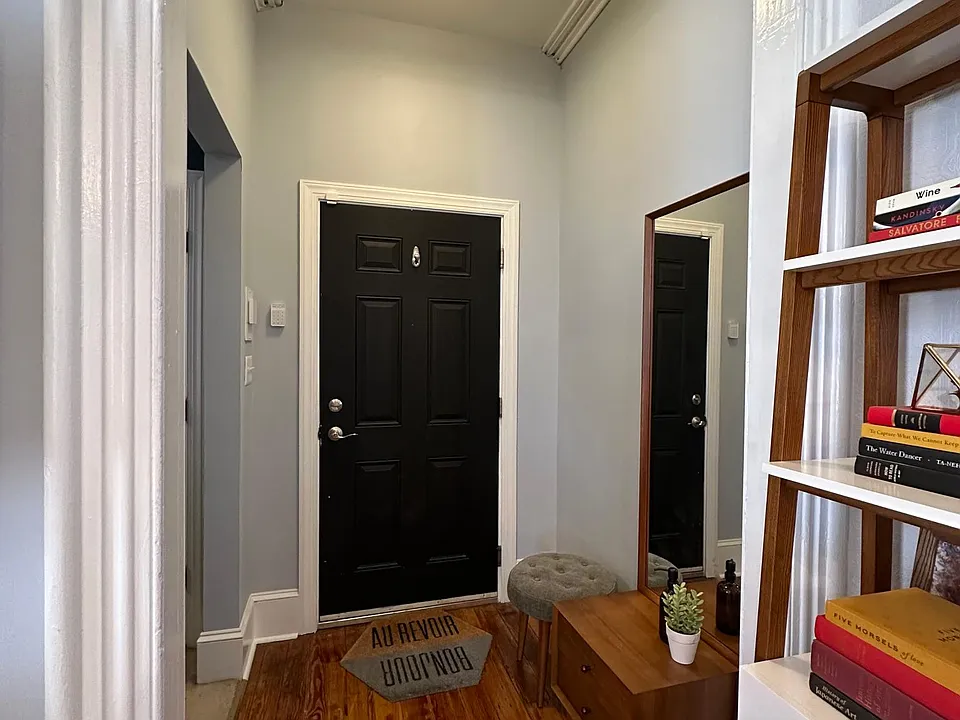 Main Entryway Foyer