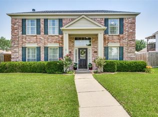 1336 Old Barn Ln, Lewisville, TX 75067