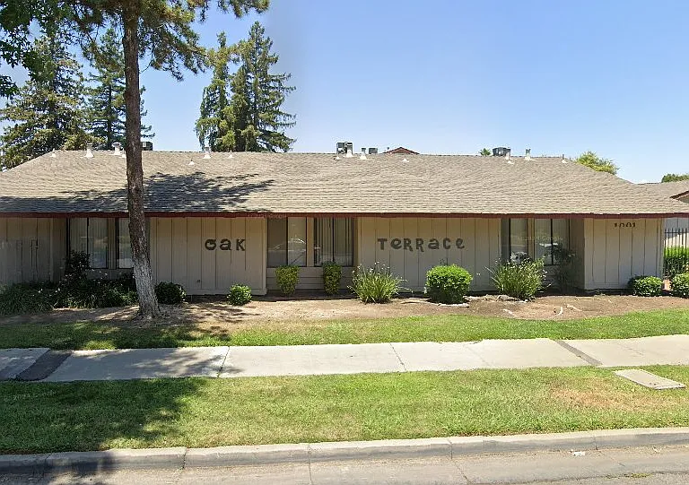 1001 Loughborough Dr — Photo 4