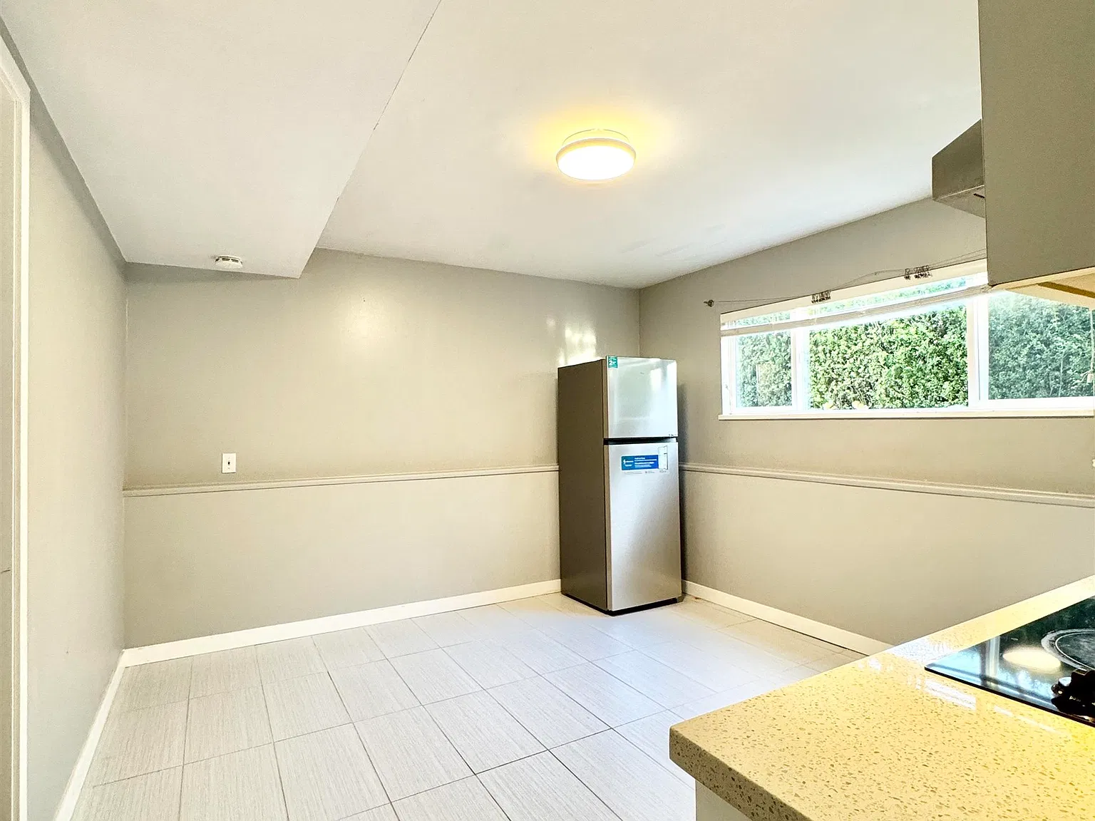 2 bed, 700 sqft, $1,500 — Photo 2
