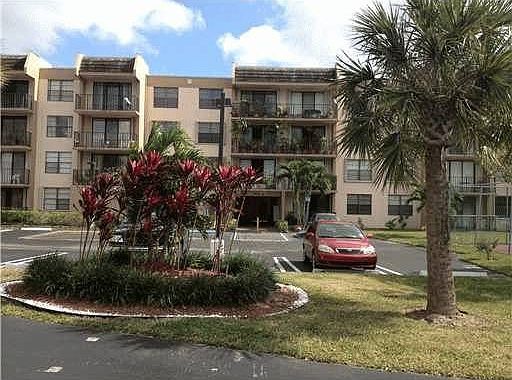 1st image of 13020 SW 92nd Ave APT A107