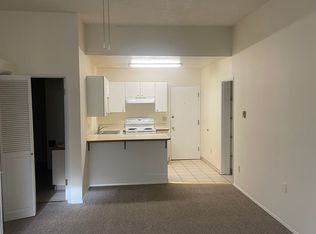 6325 Evergreen Way APT 8, Everett, WA 98203