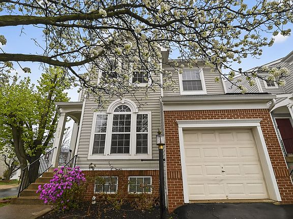 2nd image of 6800 Hollow Glen Ct
