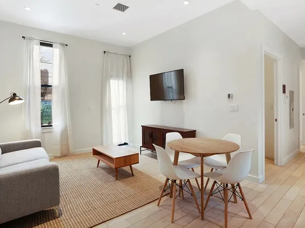 628 Knickerbocker Avenue image 3 of 5