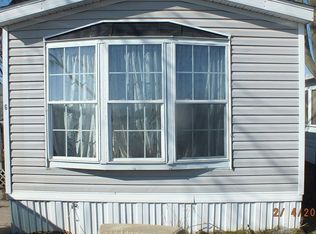 6 Ruby Dr, Monroe, MI 48162