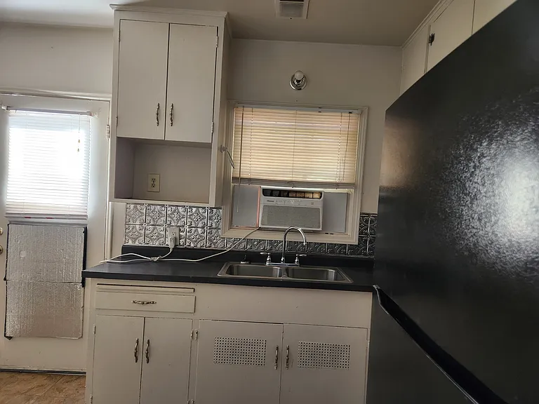 542 W Bush St #0 — Photo 4
