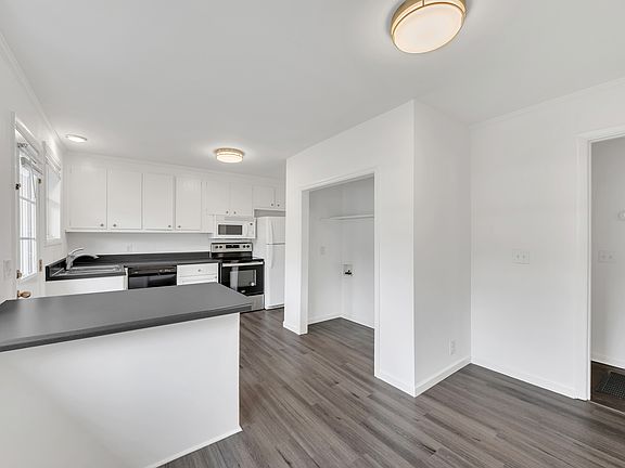 2nd image of 2028 Greenwood Cir #A