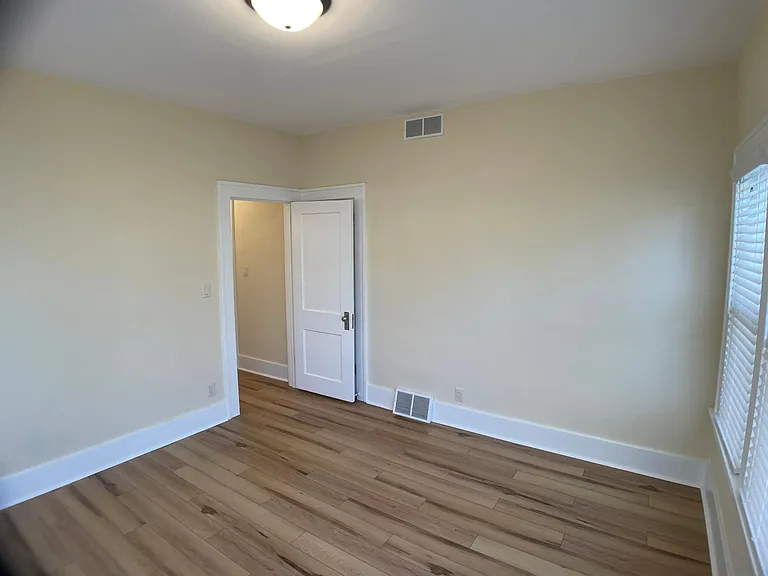 133 N Bluff Ave — Photo 14