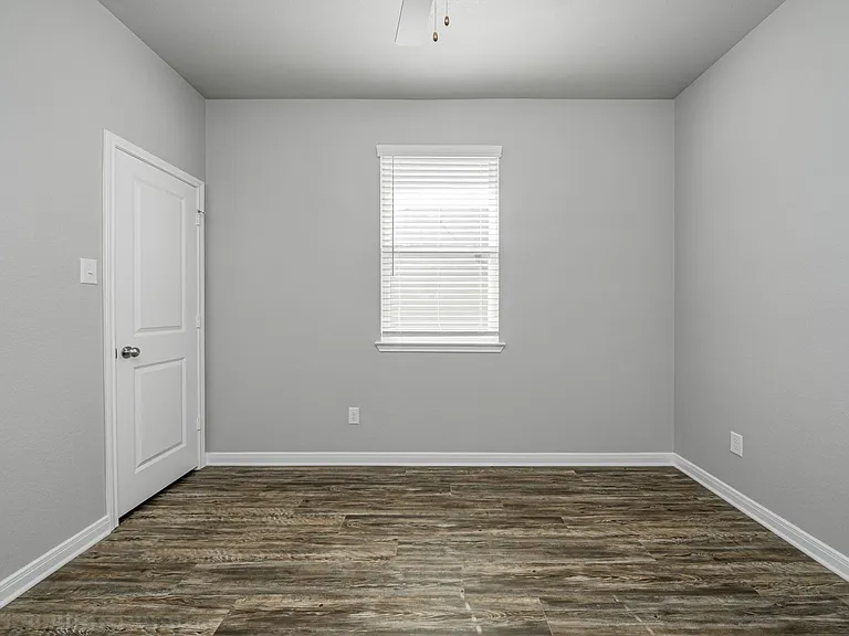 8227 Blue Field Dr — Photo 39