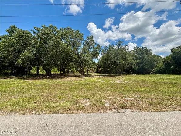 4403 E 2nd St, Lehigh Acres, FL 33936