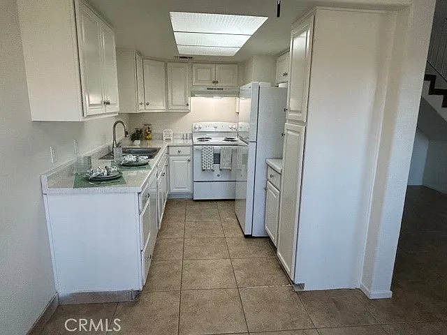 51020 Eisenhower Dr #7 — Photo 7