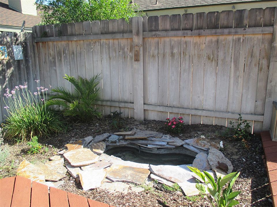 2nd image of 5216 Renoir Ln