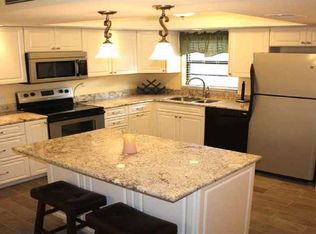 922 Hackley Ave, Des Moines, IA 50315