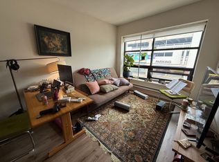 2577 N Downer Ave #211, Milwaukee, WI 53211