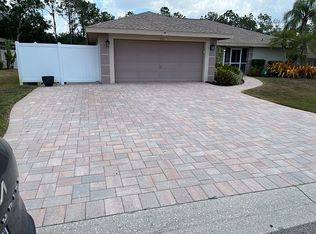 5141 Country Meadows Blvd, Sarasota, FL 34235
