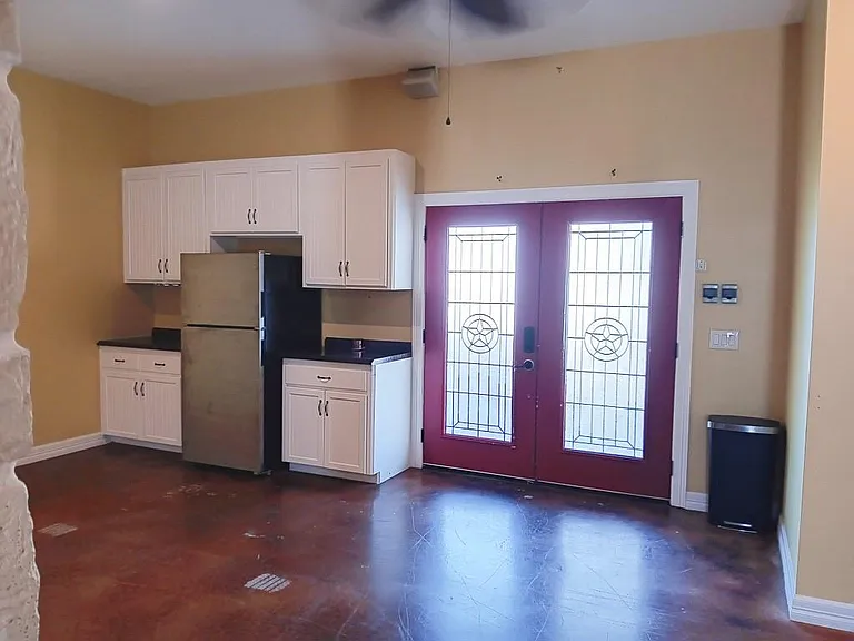 9500 Mayfield Ave #E — Photo 3